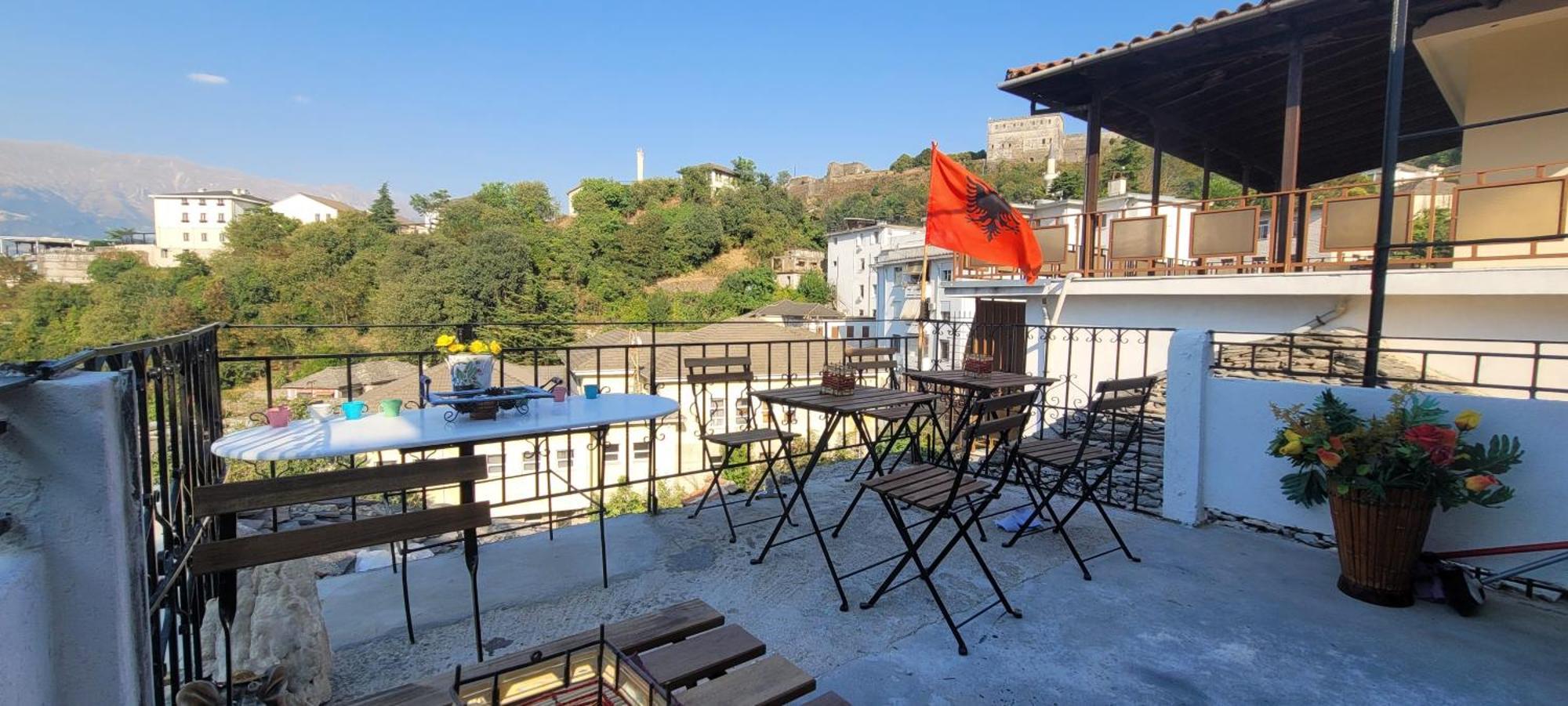Guest House Emily Gjirokastër 외부 사진