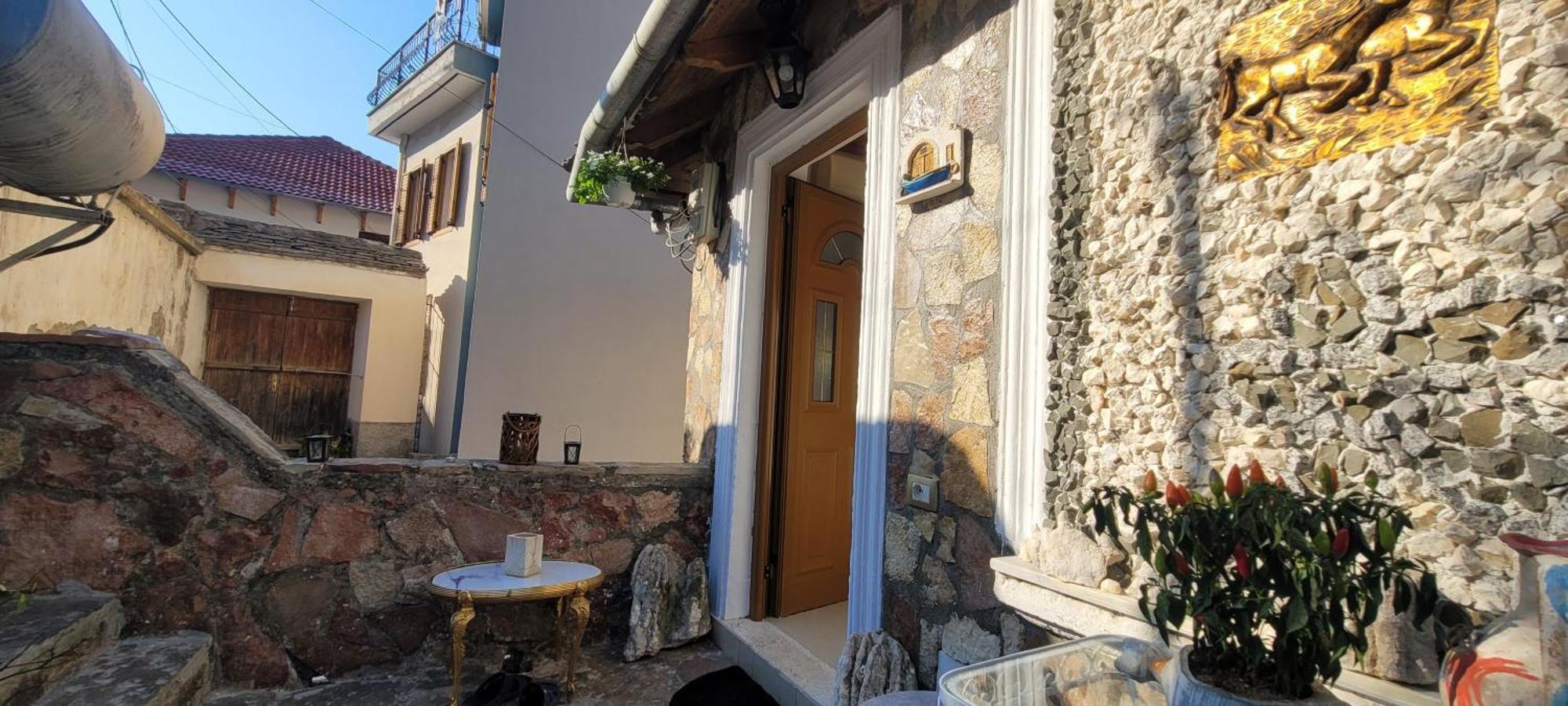 Guest House Emily Gjirokastër 외부 사진