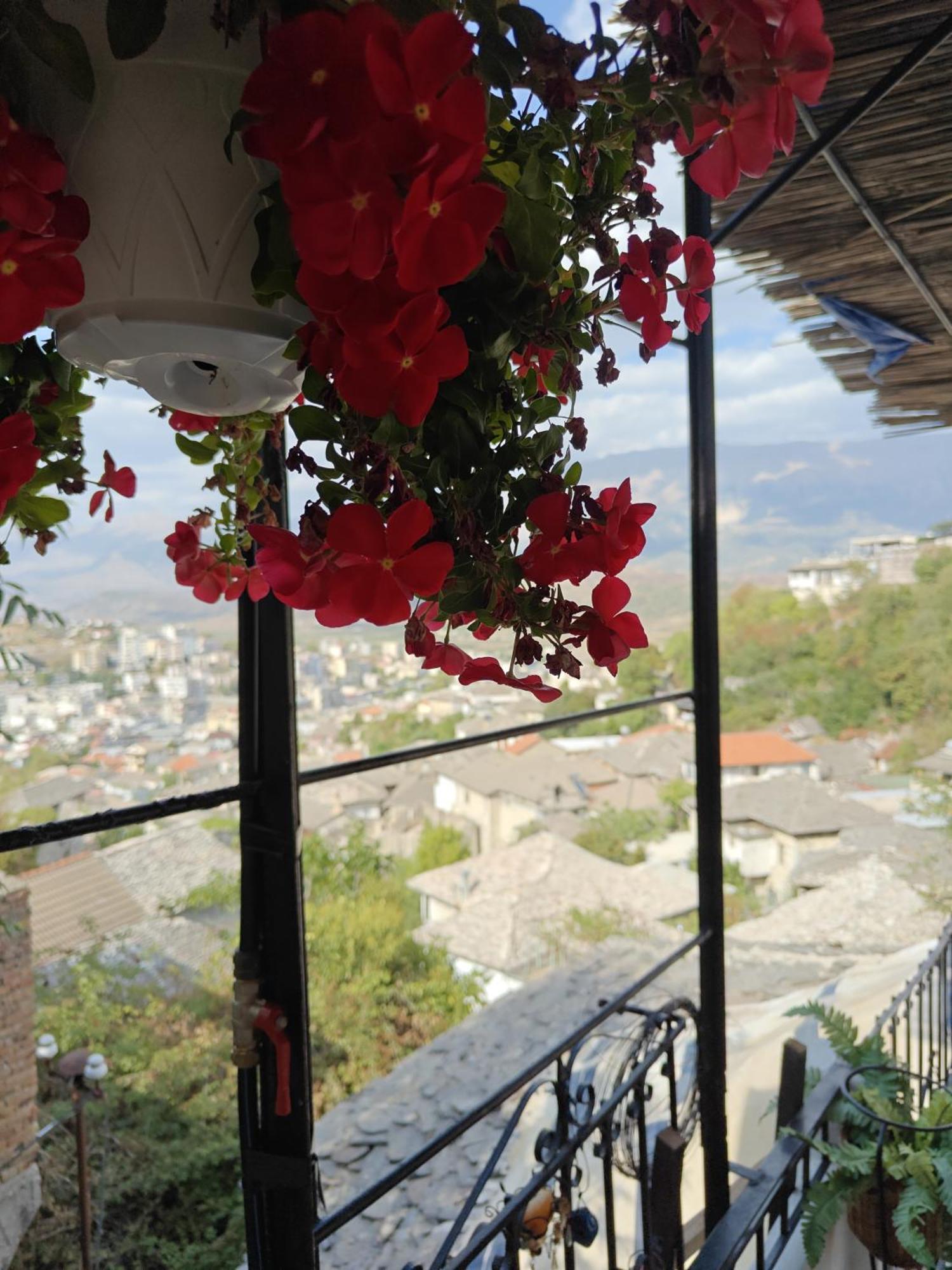 Guest House Emily Gjirokastër 외부 사진